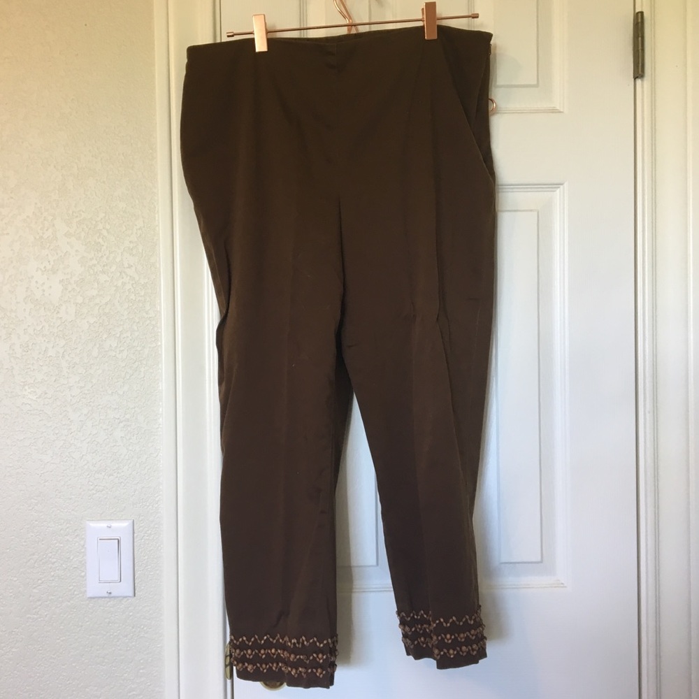 Brown pants with wood accents